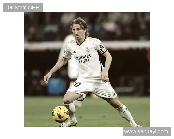 莫德里奇赛场爆发小插曲，裁判如何处理？